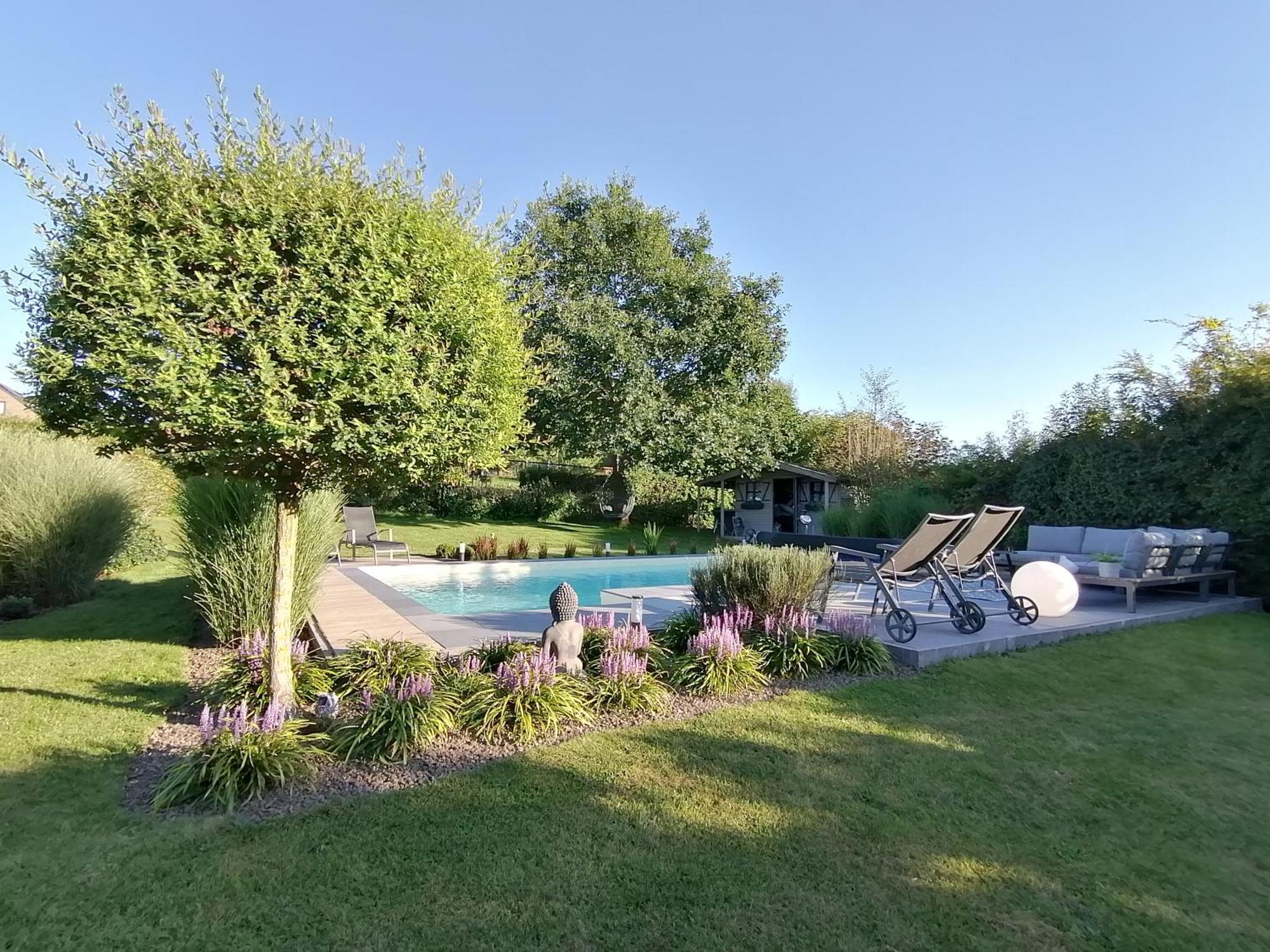 Le Clos Du Montys Louveigné Exteriör bild