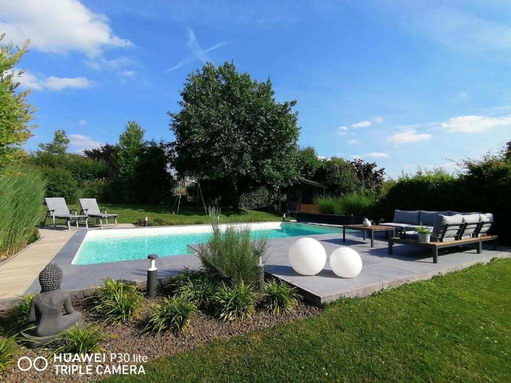 Le Clos Du Montys Louveigné Exteriör bild